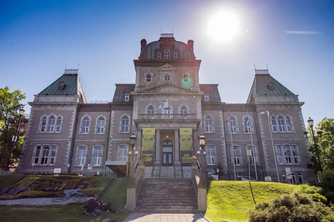 Sherbrooke, Quebec Hôtel de Ville (City Hall) heritage building — lawn care service area
